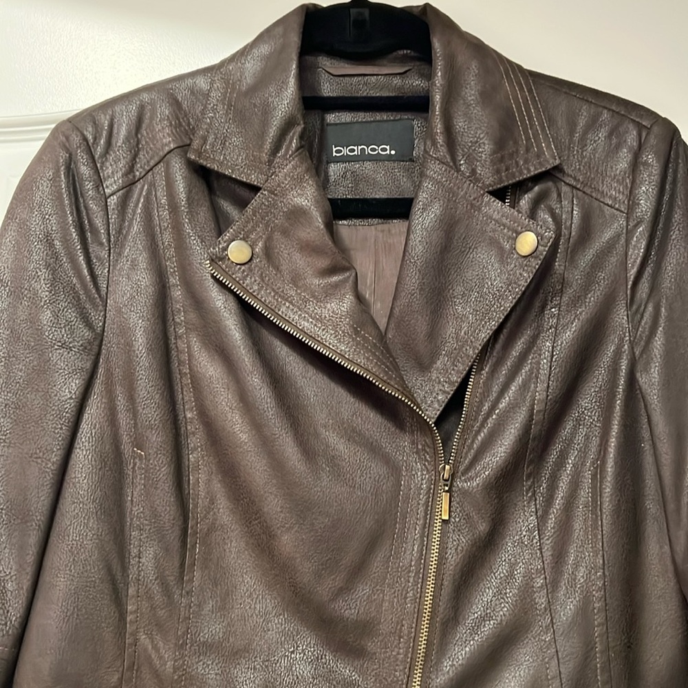 Faux jacket. - Picture 2 of 9